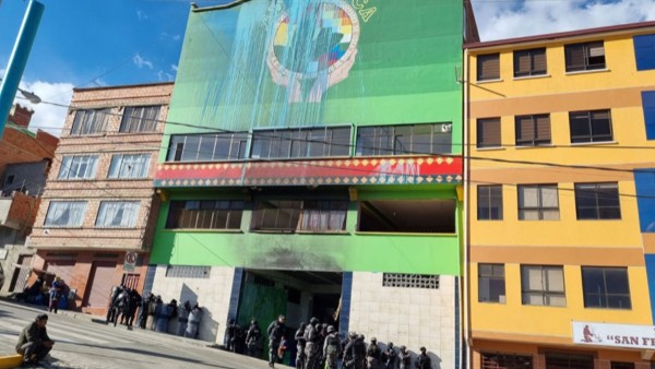 Mercado paralelo de coca en Villa El Carmen, dirigida por Arnold Alanes. Foto: Internet