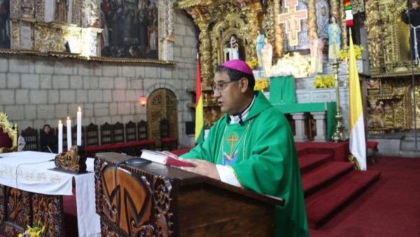 Obispo auxiliar de la Arquidiócesis de La Paz, monseñor Luis Durán. Foto: CEB
