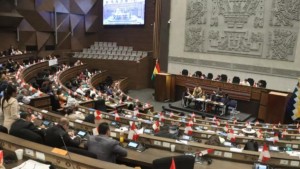 Gobierno quería 71% del dinero: Cambios al PGE 2023 favorecía sólo a 3 gobernaciones y 41 alcaldías