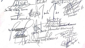 Andrónico Rodríguez firmó el acuerdo para la agenda 2023-2024 con la “derecha”
