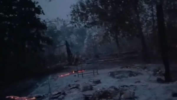 Cenizas tras un incendio en una comunidad amazónica. Foto: captura video cortesía