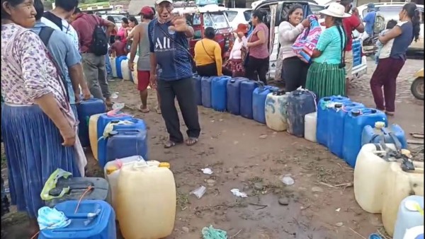Escasez de combustible en Palos Blancos, del departamento de La Paz. Foto. Captura.