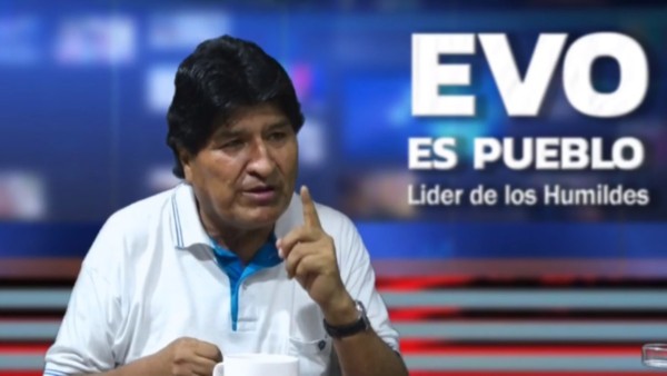 Evo Morales en su programa Evo Pueblo.