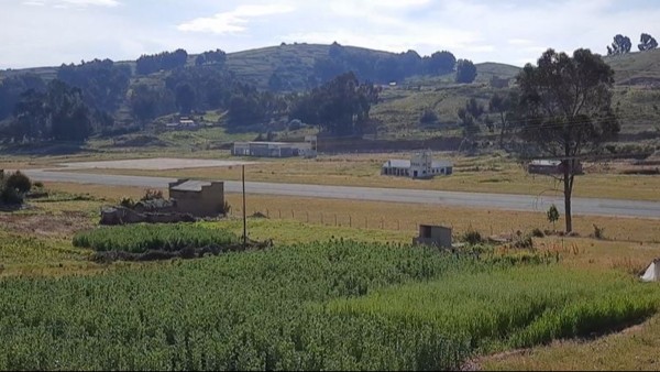 Vista del aeropuerto Tito Yupanqui en Copacabana. Foto: ANF