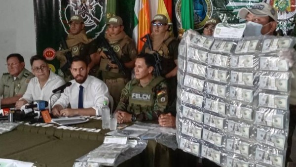 Presentación del caso de robo de $us 1 millón. Foto: Internet