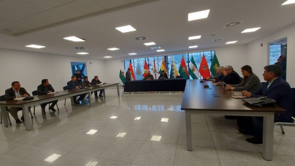 reunión legislativa de las tres fuerzas por las elecciones judiciales. Foto: ANF