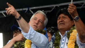Álvaro García Linera y Evo Morales en un acto público. Foto: Internet