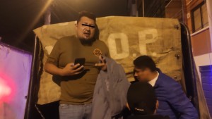 Arrestan a diputado evista y a militantes que consumían bebidas alcohólicas en la sede del MAS