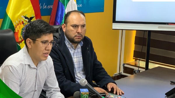 Jiménez y Roberto Ríos. Foto: ANH
