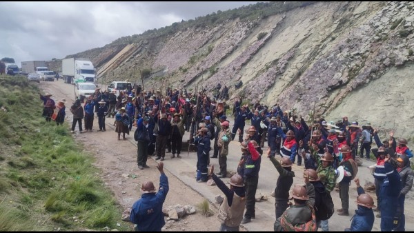 Los últimos ocho puntos de bloqueo se levantan paulatinamente. Foto: RKC