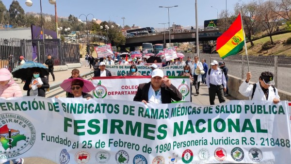 Una marcha de médicos en La Paz. Foto: Fesirmes