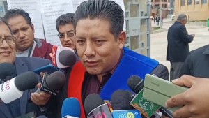 Gobernador de La Paz cuestiona que obliguen a las personas a censarse en el campo