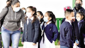Educación instruye a colegios aplicar medidas de bioseguridad para prevenir propagación de resfríos