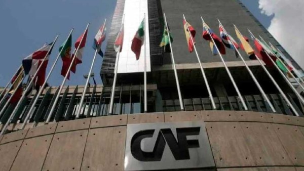 CAF realiza donación para enfrentar eventos naturales extremos en Bolivia