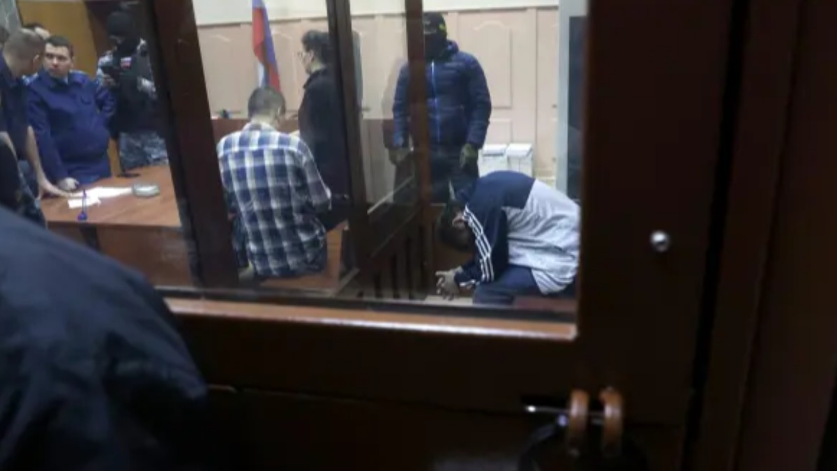 Los acusados del atentado en Moscú comparecen ante un juez.