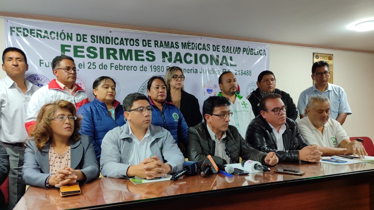 Los médicos en rueda de prensa. Foto: ANF