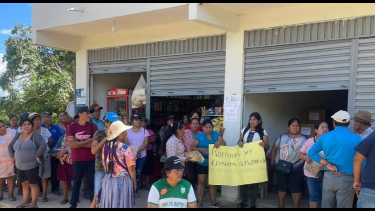 Pobladores de El Torno instalaron un punto de bloqueo. Foto: RRSS