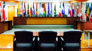 La Corte-IDH y la CIDH analizan 119 casos contra Bolivia; la Procuraduría prioriza su atención en 48