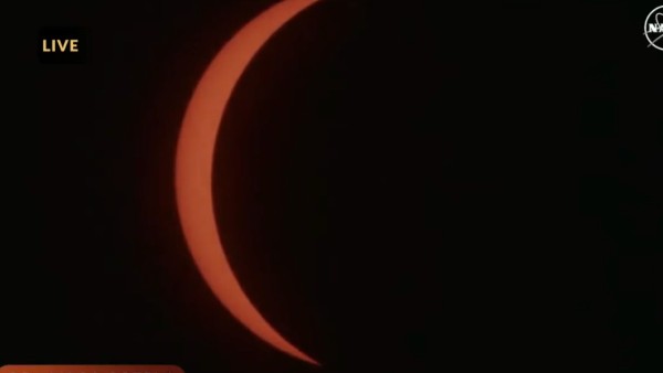 México: Millones siguieron el eclipse total de sol