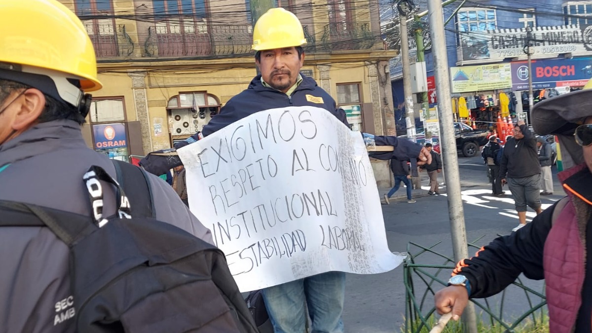 Protesta de trabajadores ediles de La Paz. Foto: ANF