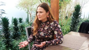 Abby Finkenauer: Tres barreras impiden a los jóvenes participar en la política