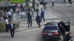 Momentos tras el atentando contra el primer ministro de Eslovaquia, Robert Fico.