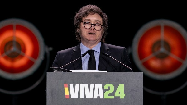 El presidente de Argentina, Javier Milei, durante el acto ‘Viva 24’ de VOX en Madrid, España.    Foto: Europa Press