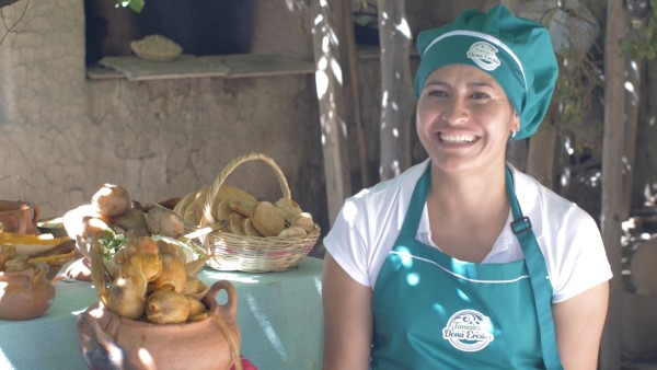 Lisbeth Ortega es quien se encarga de Tamales. Foto: Emprende Ideas