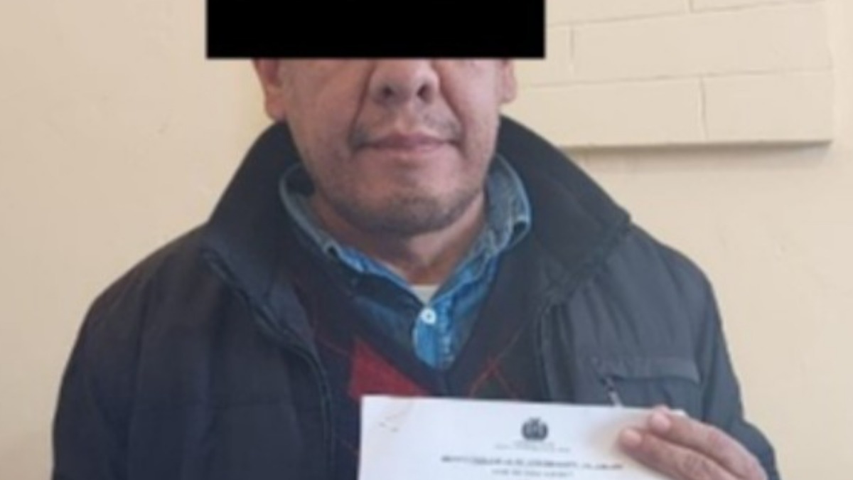 El sacerdote cuando fue aprehendido. Foto: Ministerio de Gobierno