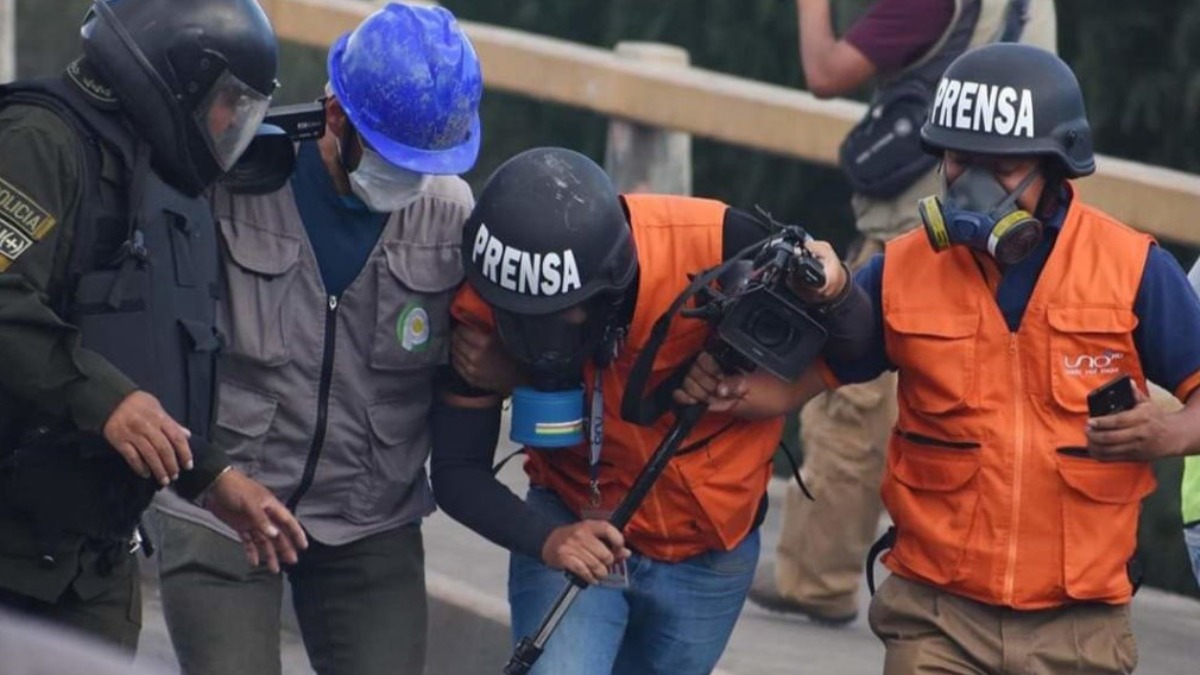 Imagen referencial de agresión a la prensa. Foto: Min de trabajo