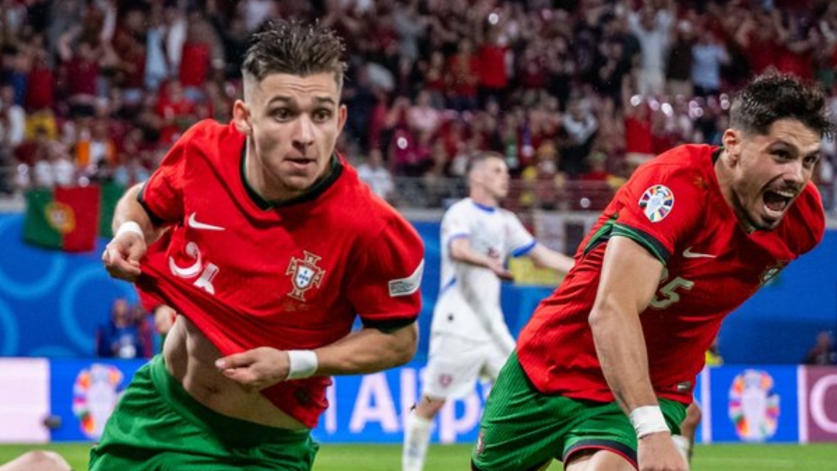 Jugadores de Portugal celebran uno de los goles de la victoria de Portugal.   Foto: @EURO2024