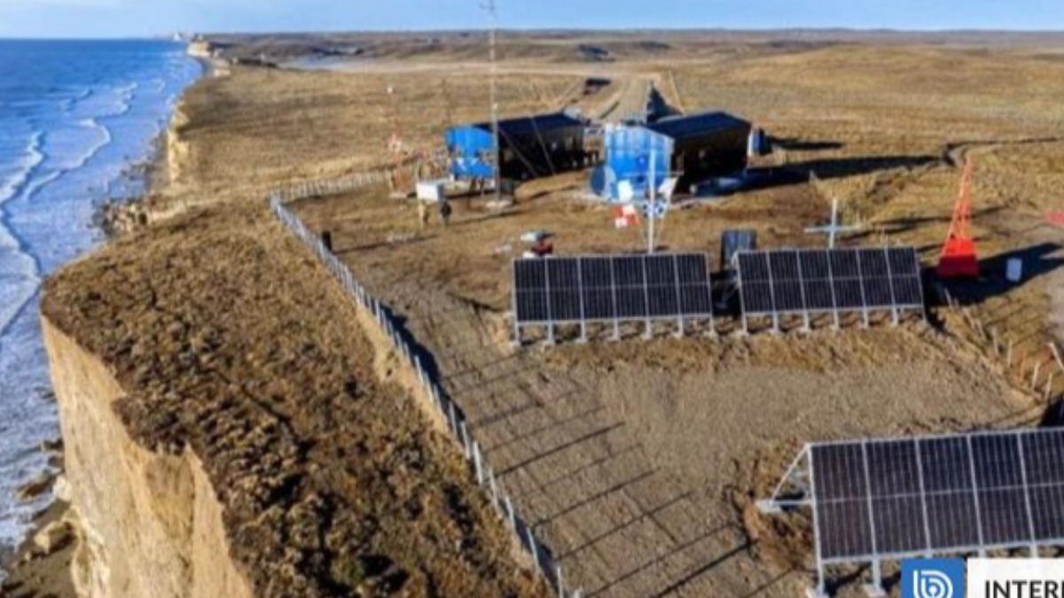 Los paneles están en una base militar en la Patagonia.