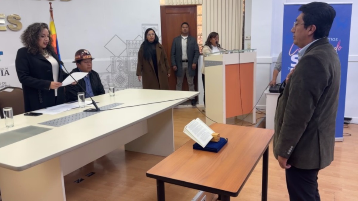 Posesión del nuevo gerente de la CNS