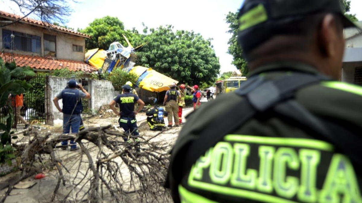 La avioneta cayó encima de una vivienda del Barrio Cañada El Carmen. Foto: Unitel