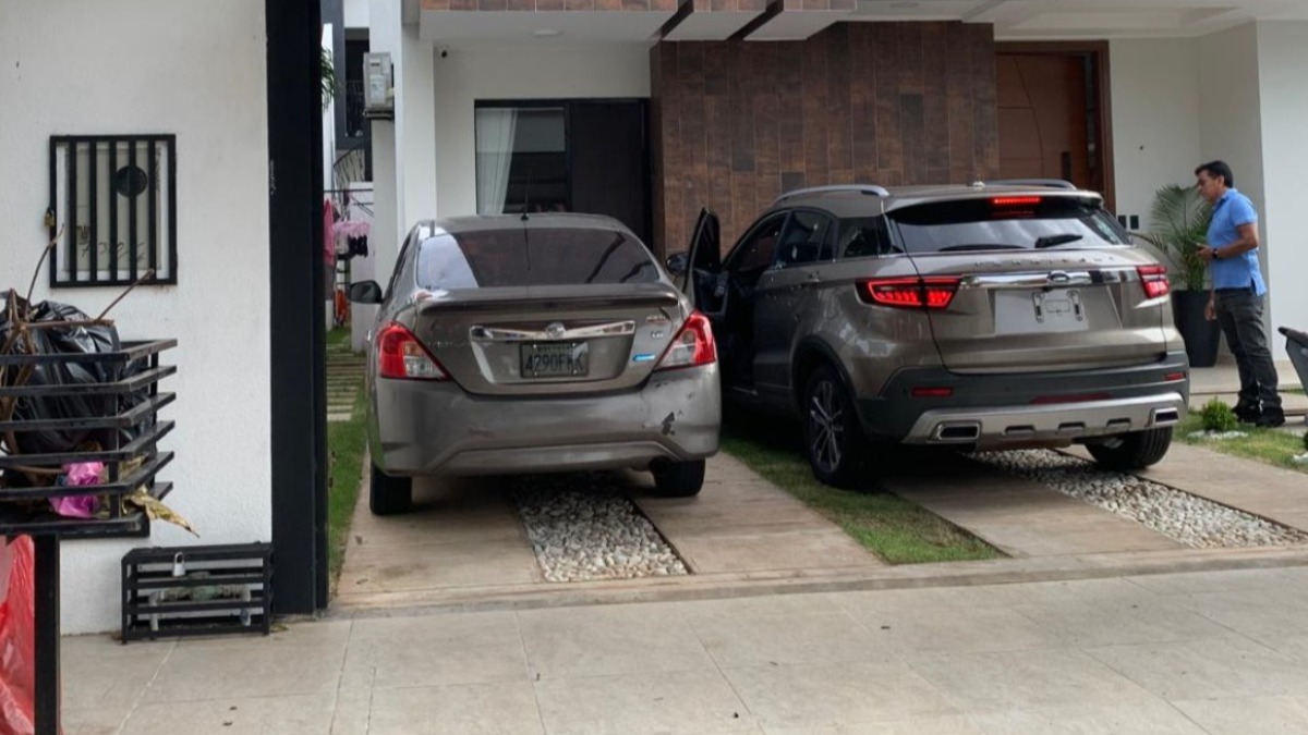 Domicilio del capitán donde fue interceptado por dos sujetos encapuchados. Foto: RRSS