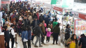 Inicia la 2ª Feria Internacional del Libro en El Alto y ofrece conferencias, lecturas hasta teatro