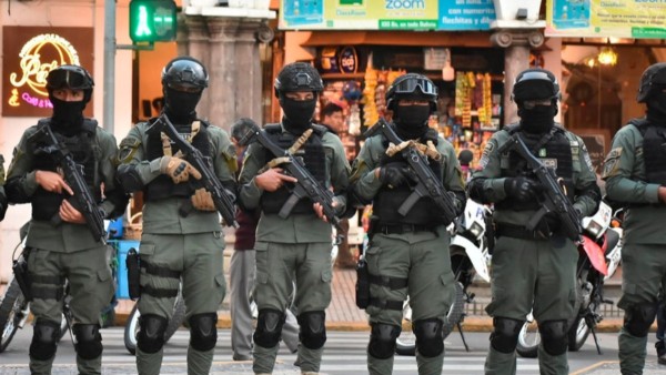 Los policías son los que más torturan en Bolivia. Foto: Los Tiempos