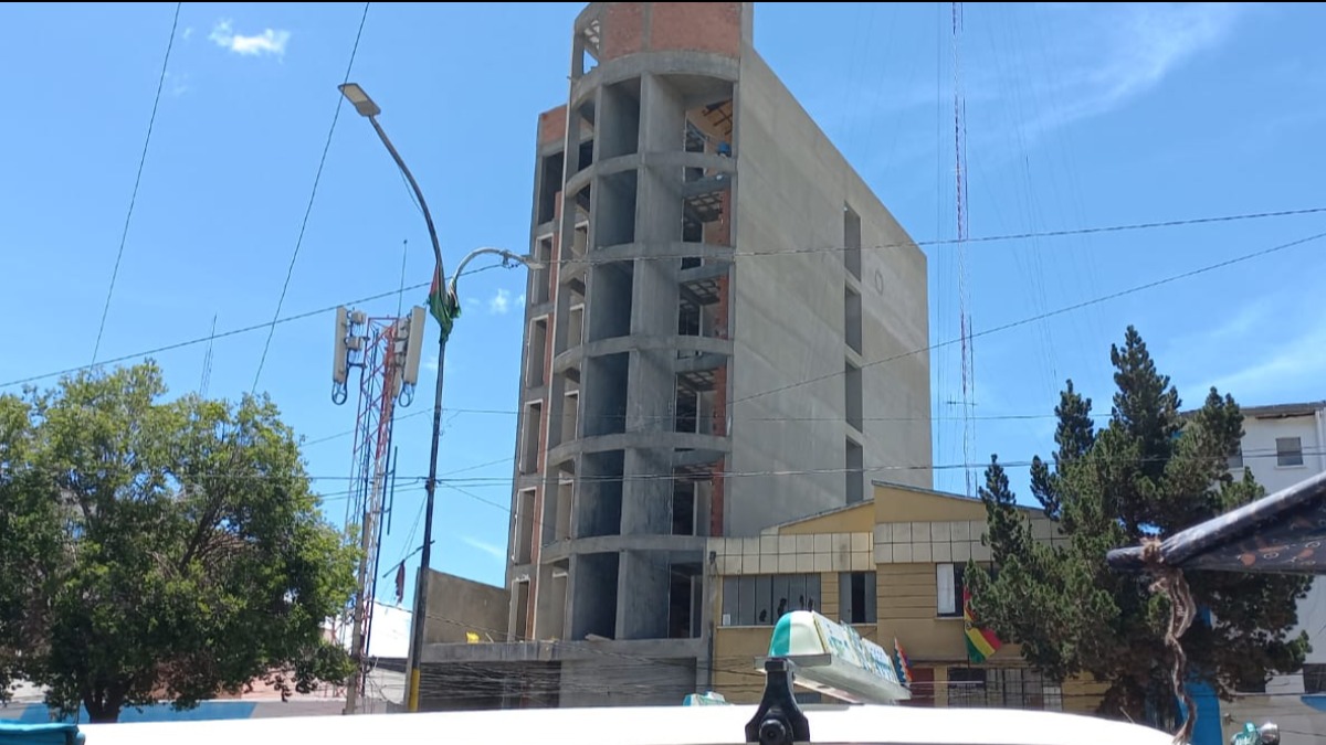 Construcción de la sede de la COR El Alto que se encuentra en la calle 1 de la Ceja. Foto: ANF