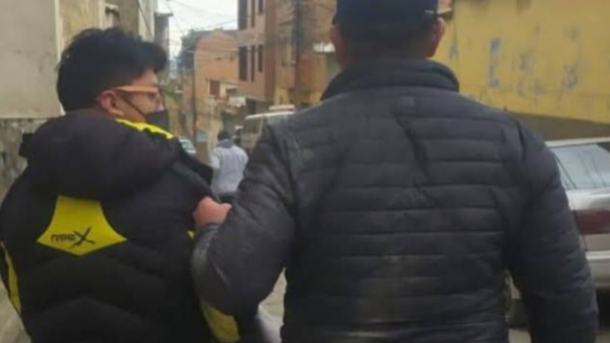 El agresor fue aprehendido y trasladado a celdas policiales. Foto. RRSS