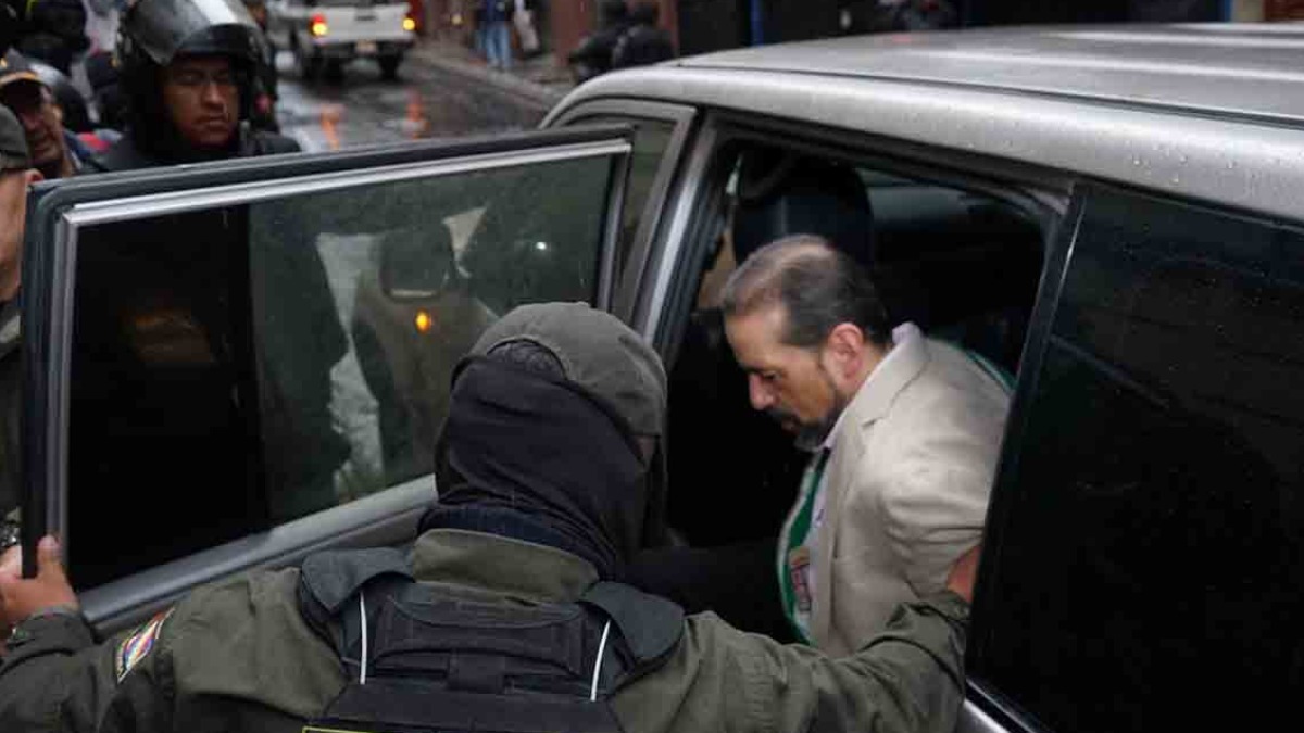 Luis Fernando Camacho llega a la audiencia de juicio oral del caso golpe I. Foto: El Día