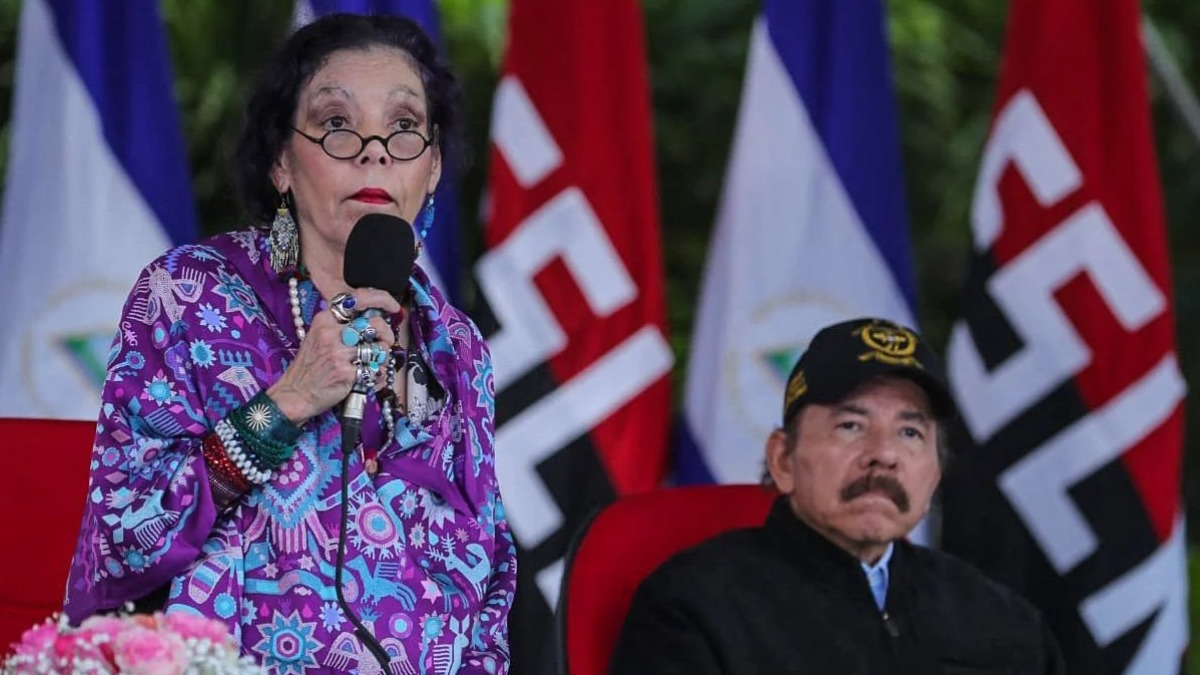 Rosario Murillo junto a su esposo, Daniel Ortega, presidente de Nicaragua.