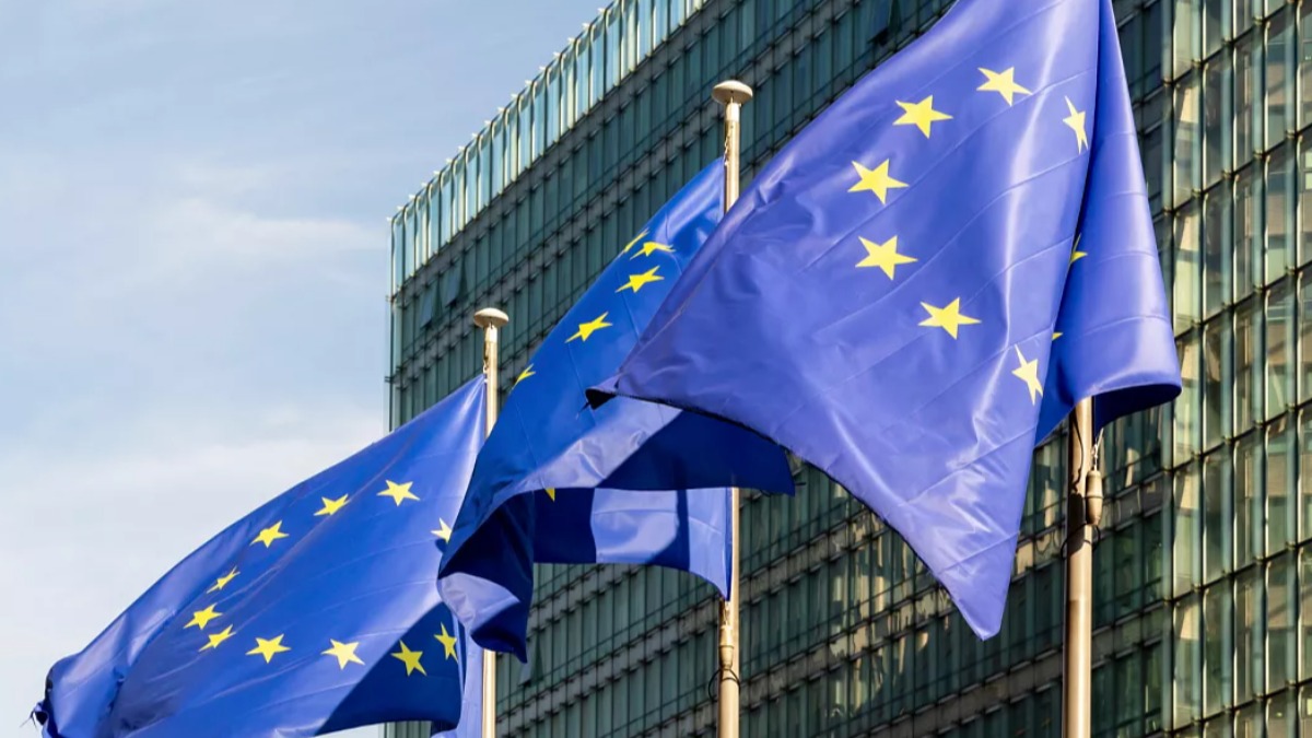Banderas de la Unión Europea.