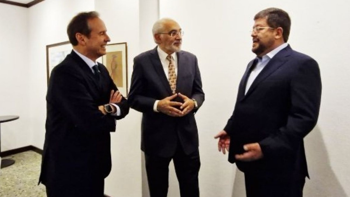 Quiroga, Mesa y Doria Medina conversando. Foto: archivo