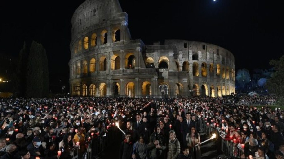 Vía Crucis en el Coliseo, Roma . Foto de archivo (Vatican Media)