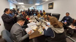 Denuncian retraso de leyes Contra la Tortura y de Reparación; Yañiquez niega demora y habla de curso regular