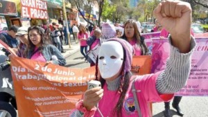 Aceptar el trabajo sexual como trabajo, el primer paso para detener la violencia, según experta
