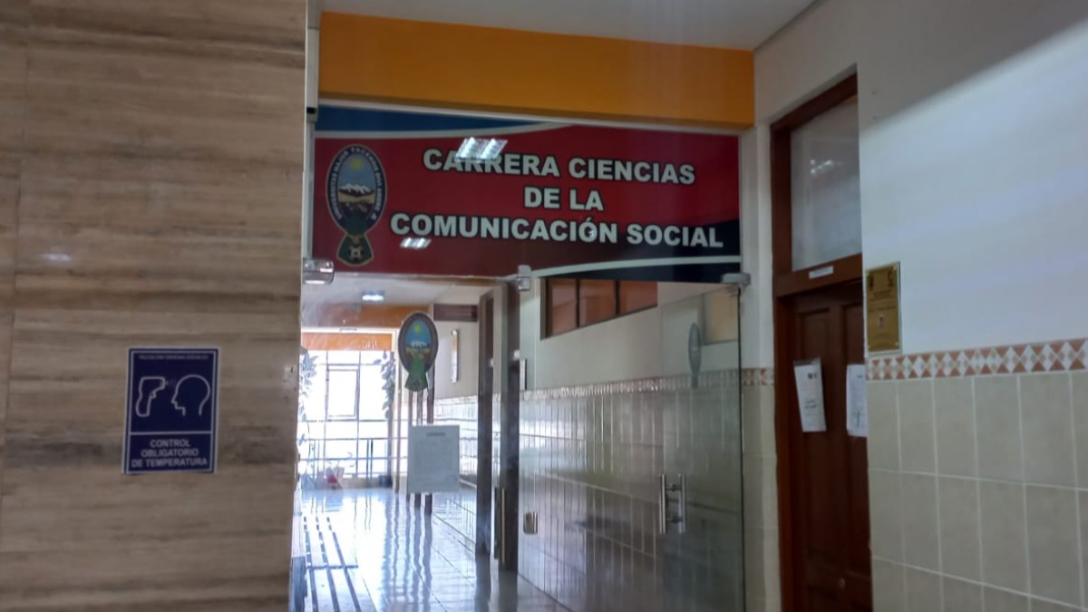 El decano fue director de la carrera de Comunicación Social. Foto. ANF
