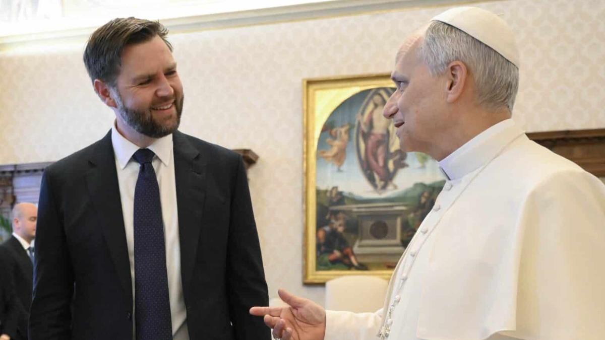 El vicepresidente de EEUU, JD Vance, y el Papa León XIV.