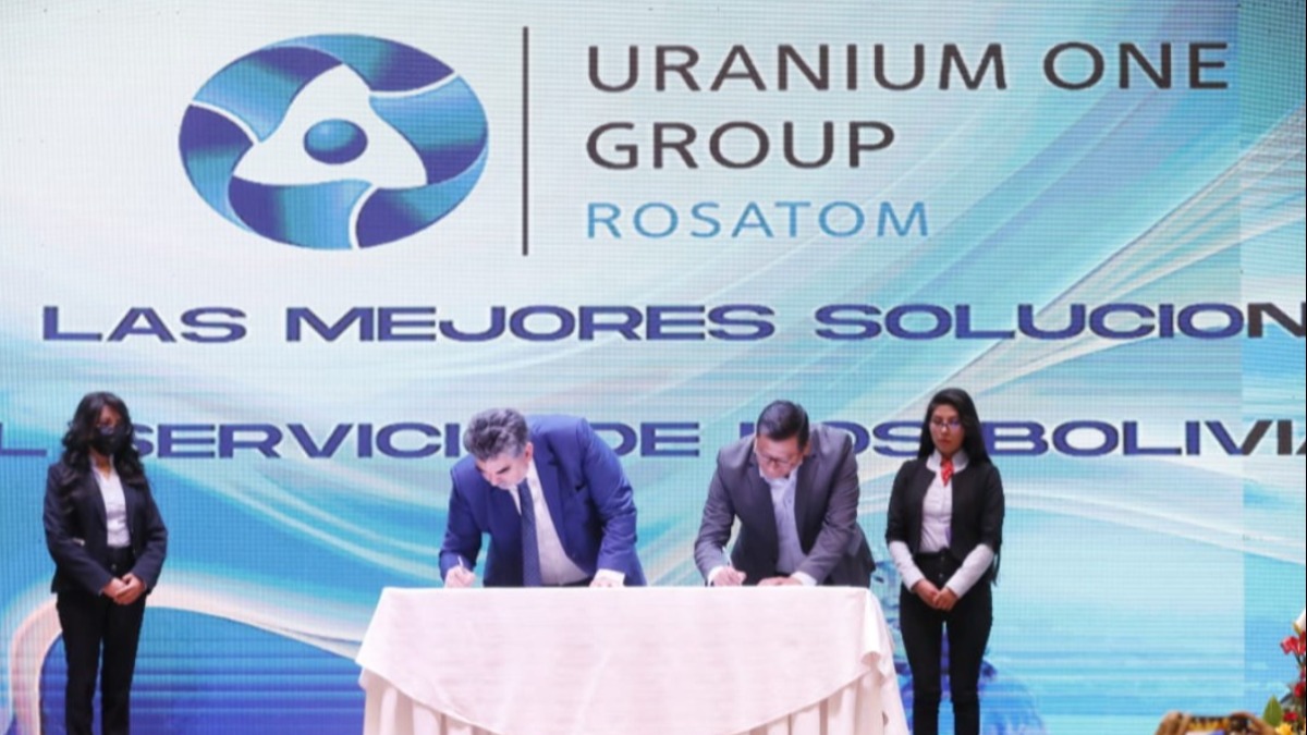 Firma de convenios con Uranium One Group.
