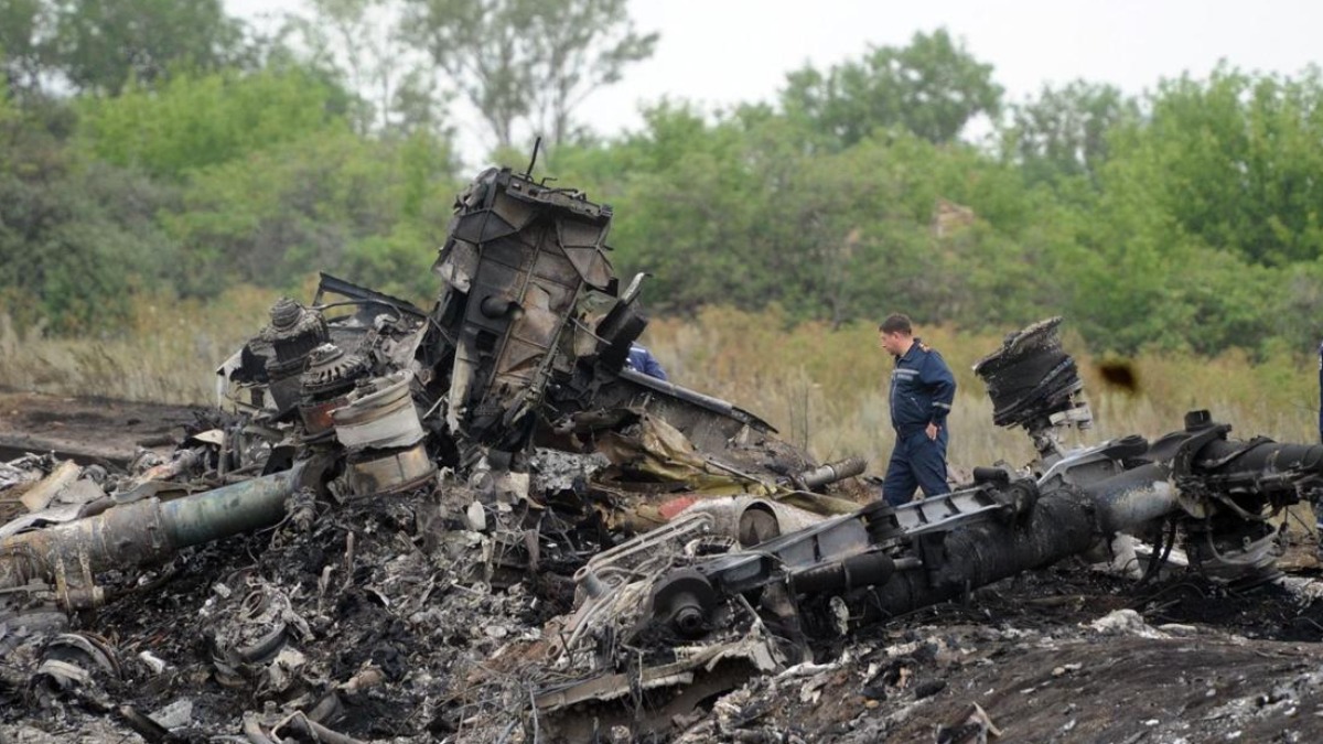 Restos del avión del vuelo MH17 de Malaysia Airlines.